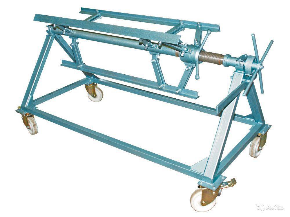 Самоцентрирующийся разматыватель рулонного металла  РМ2С-1250