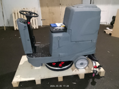 Машина поломоечная TOR COMFORT 70 с АКБ GEL 24/100 В/Ач