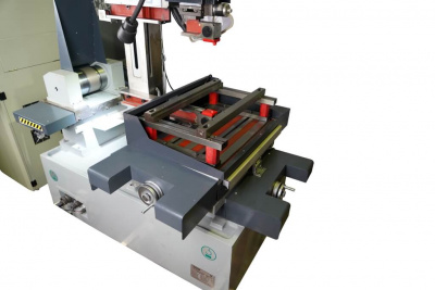 Эрозионный станок Metal Master DK 7745 M DRO