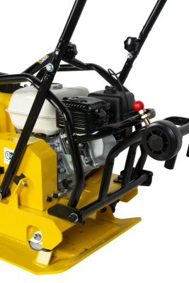 Виброплита TOR C-95T(R) 109 кг, 18кН (Honda)  бак, колесный комплект