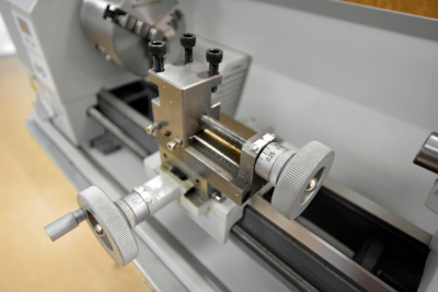 Токарный настольный станок MetalMaster MML 1425V (140x250V)