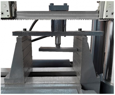 Ленточнопильный двухколонный станок Metal Master MGH-500E