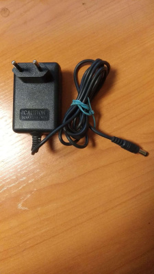 Зарядное устройство HB-0804005 для тележек CW 8,4V/0,5A (Charger) вертикальное