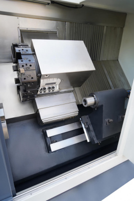 Станок токарный с ЧПУ с наклонной станиной SNC 5275